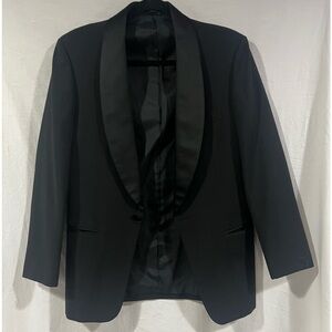 Yves Saint Laurent Elegant Black Tuxedo Jacket